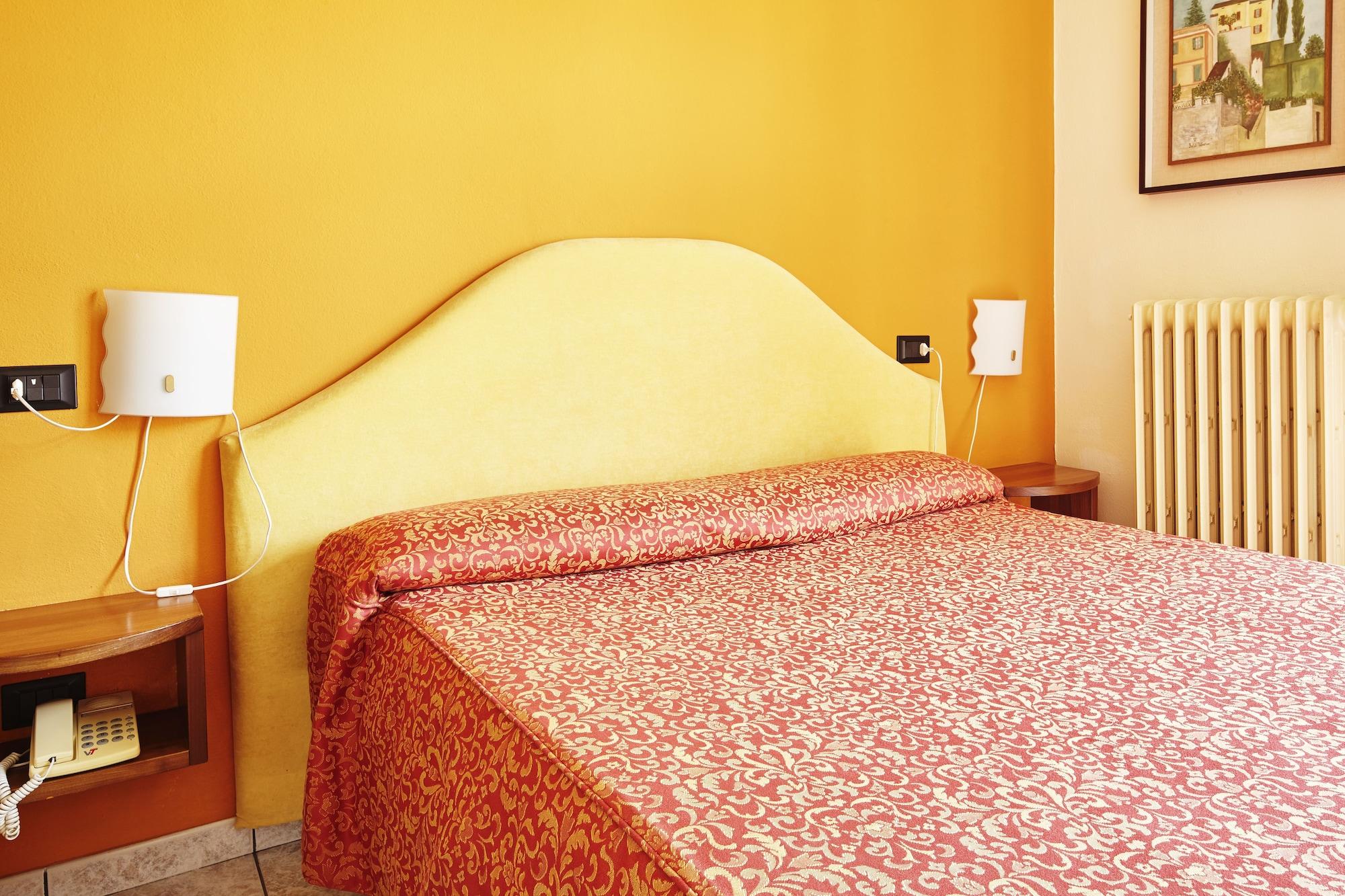 Hotel 2000 Gravedona Buitenkant foto